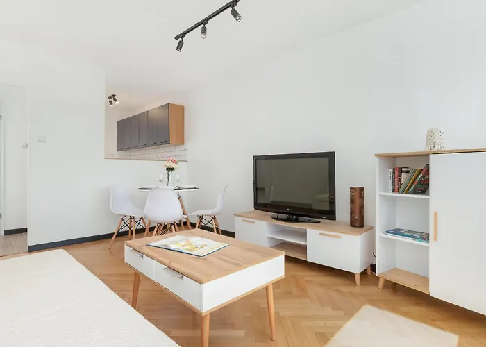 Wyspianskiego Bright & Comfortable With A Sea View By Renters 格丁尼亚