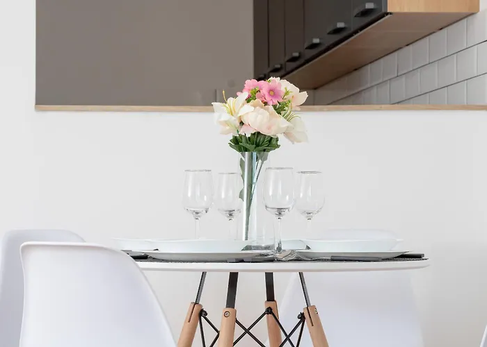 Wyspianskiego Bright & Comfortable With A Sea View By Renters * 格丁尼亚